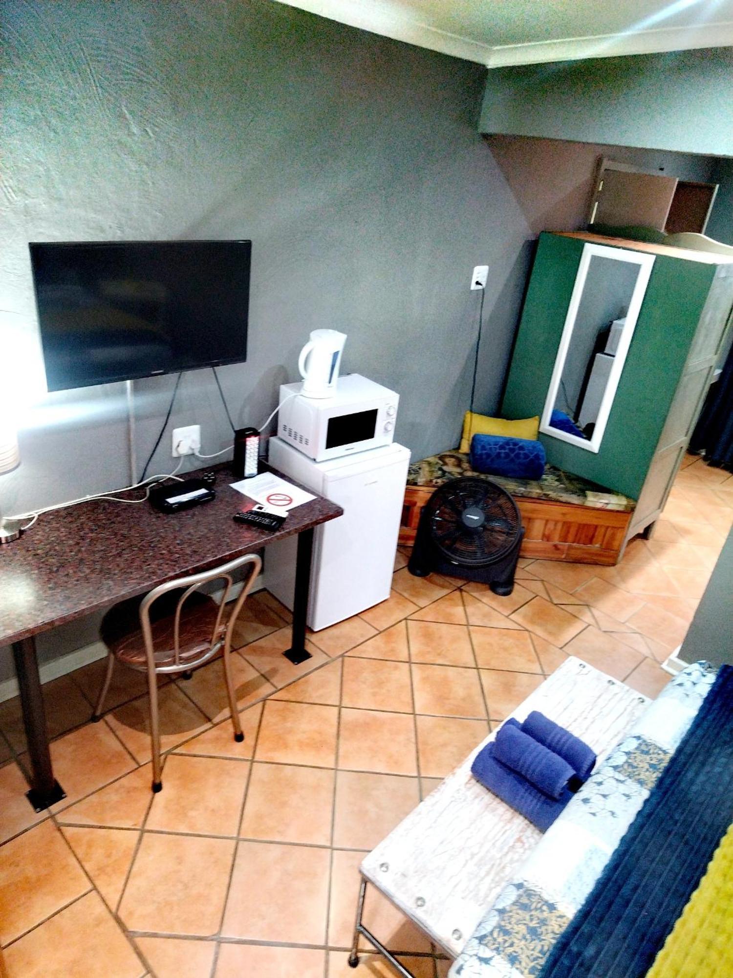 Africas Eden Guesthouse Mookgophong Eksteriør billede